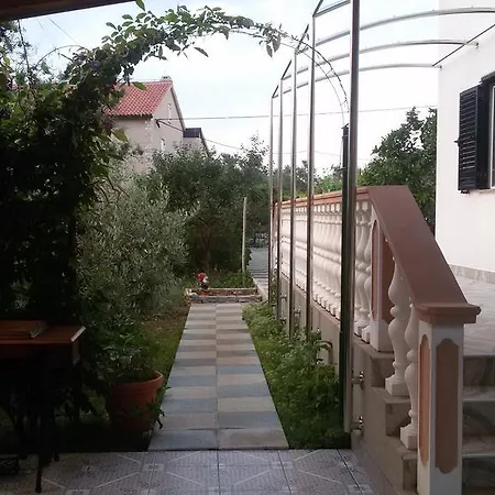 Elena Apartment *