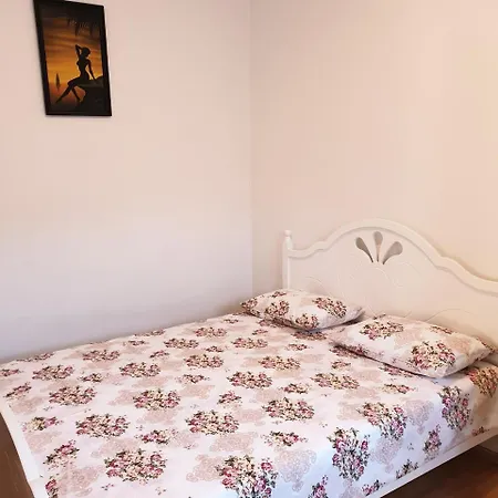 Elena Apartment