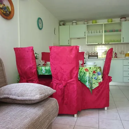 Elena Apartment *