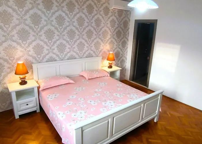 Апартаменты Elena