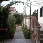 Elena Apartmán *