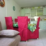 Elena Apartmán *