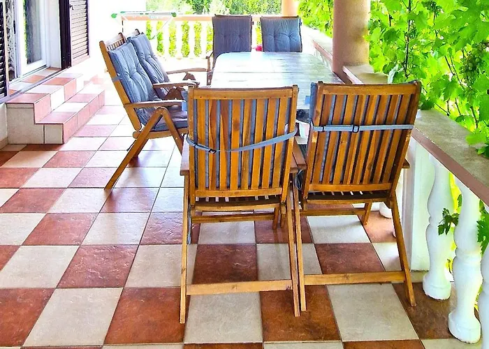 Διαμέρισμα Elena